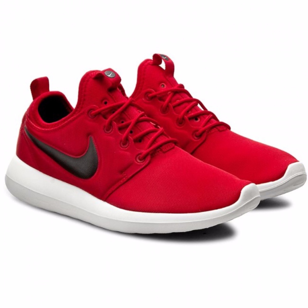 *NWOT* NIKE ROSHE 2